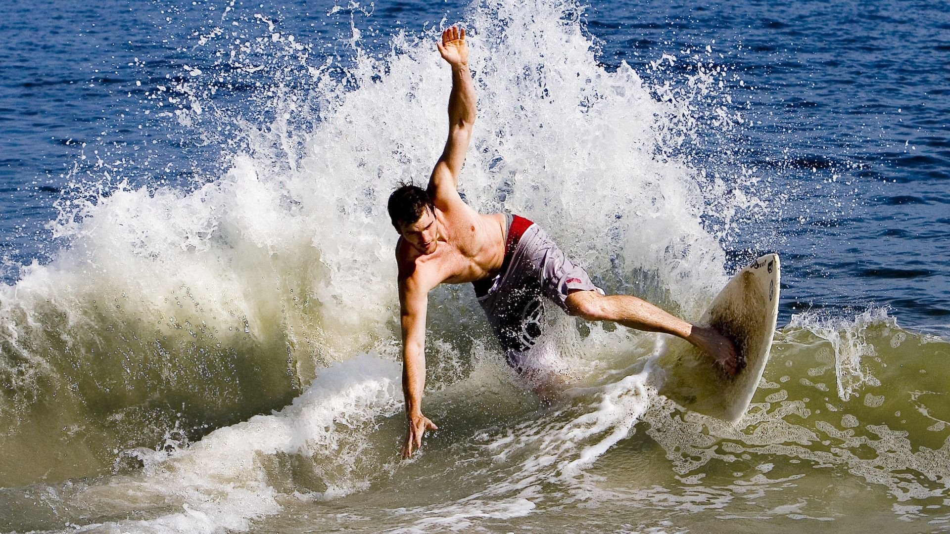 开云中国官网-“青春追梦”青少年篮球夏令营在哈尔滨火热开班，打造未来运动人才